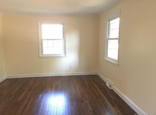 108 Heritage Hill Rd APT B, New Canaan, CT 06840