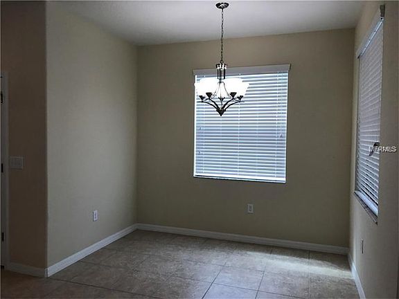 4th image of 2735 Garden Falls Dr