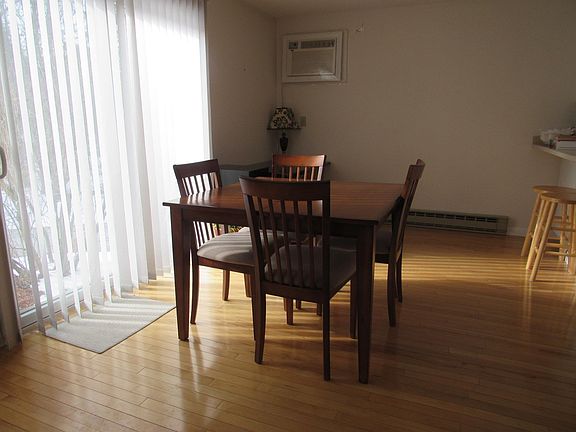 5th image of 47 Oakridge Drive #47