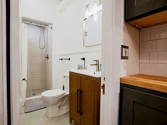 4th image of 83 Pleasant St APT 3