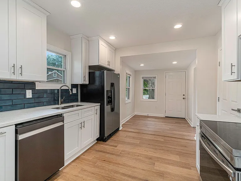 840 S Hardy Ave — Photo 11