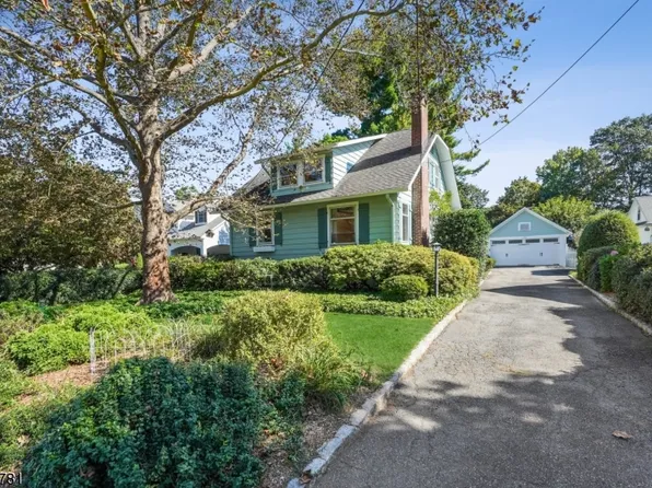 123 Mountain Way, Morris Plains Boro, NJ 07950