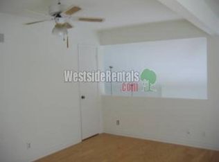 2718 Arizona Ave APT 4, Santa Monica, CA 90404