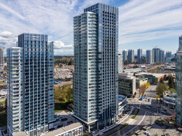 10448 University Dr #1408, Surrey, BC V3T 1V6