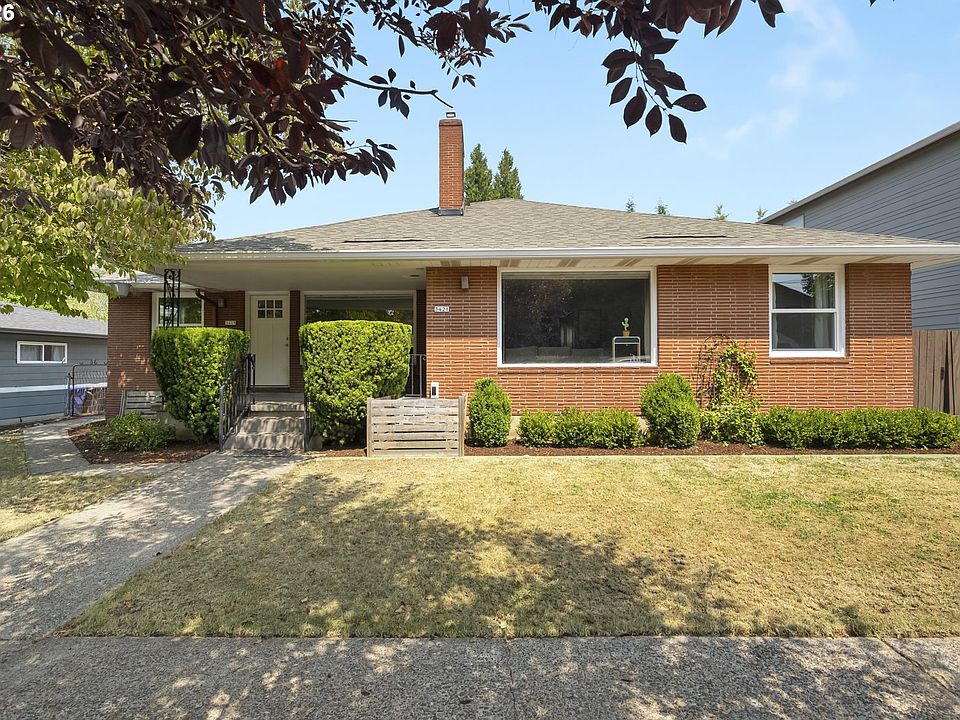 1st image of 3419 SE Cora Dr