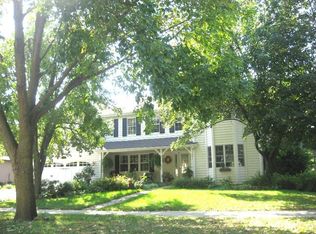 1489 Culpepper Dr, Naperville, IL 60540