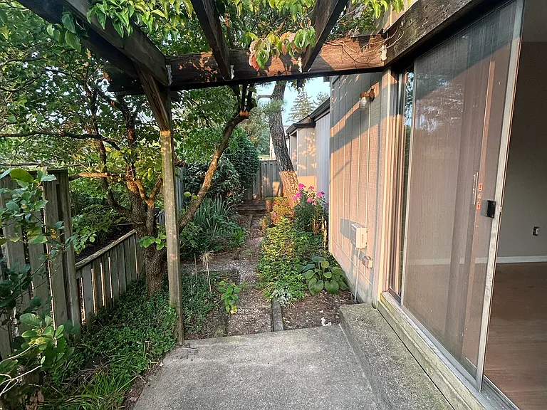 8073 Timbertree Way — Photo 6