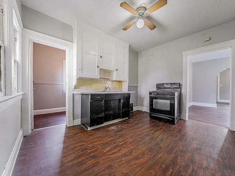 3484 W 58th St — Photo 28