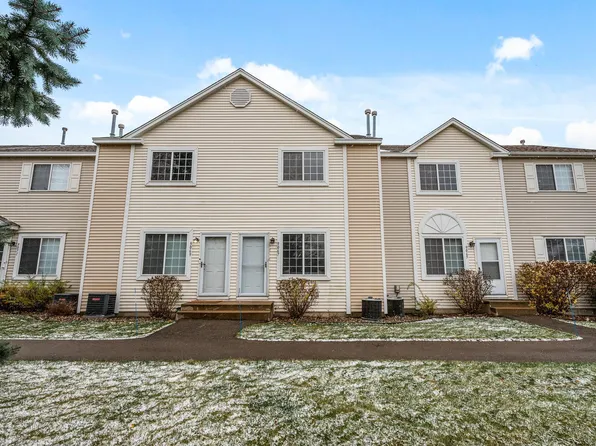 9067 Scarlet Globe Dr, Eden Prairie, MN 55347