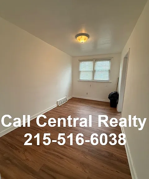6304 Farnsworth St — Photo 4