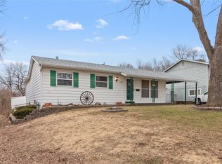 5211 Ville Cecelia Ln, Hazelwood, MO