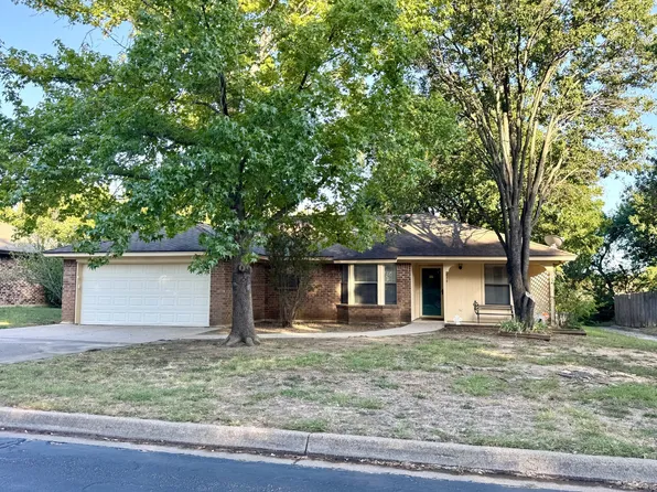 713 Owens Dr, Crowley, TX 76036