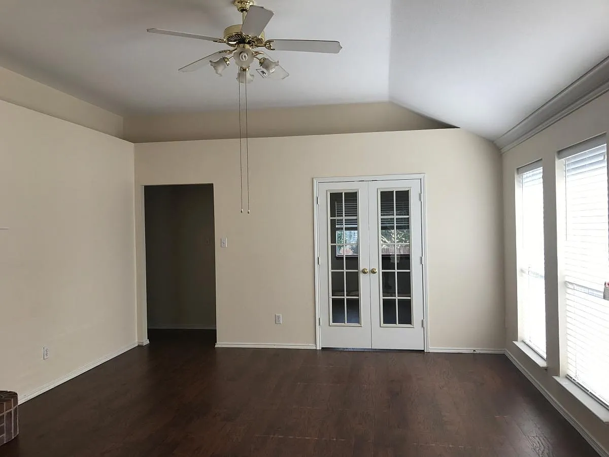 3 bed, 1333 sqft, $1,900 — Photo 3