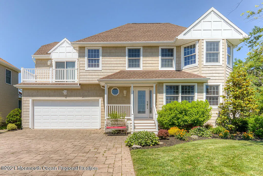 4 bed, 3.5 bath, 2143 sqft, $6,000 — Photo 1