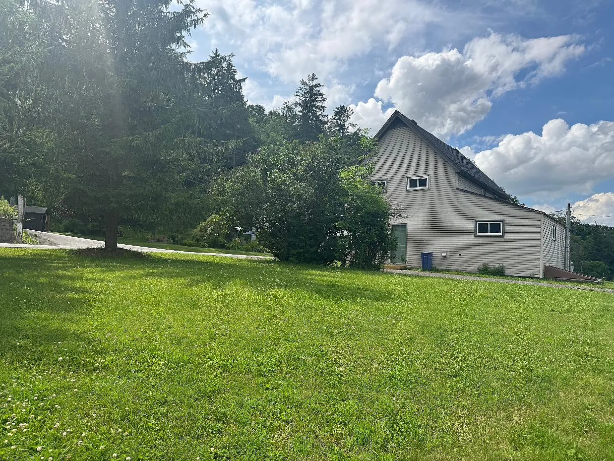 3 bed, 1400 sqft, $1,850 — Photo 3