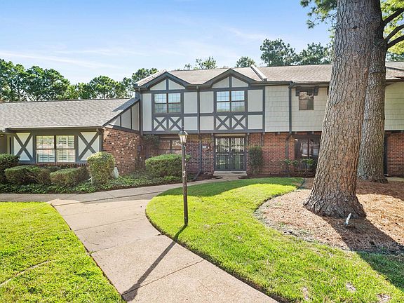 2nd image of 953 Green Oaks Dr