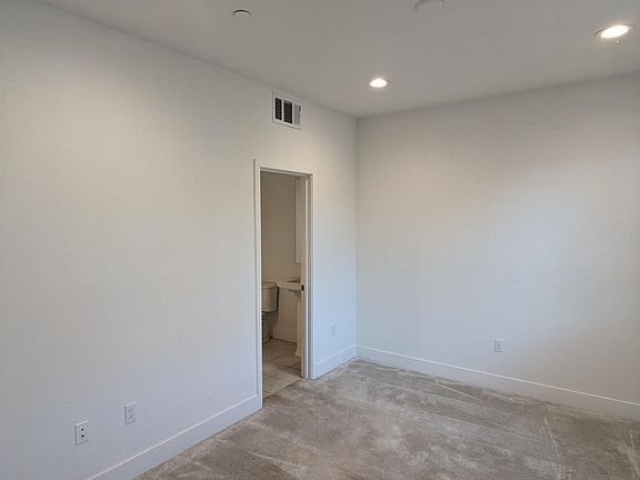 2nd image of 9873 Macarthur Blvd Unit B