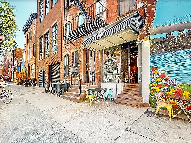 10 Clermont Ave #4R — Photo 8