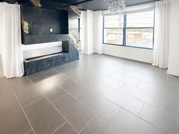 4th image of 535 W THOMAS Road #513