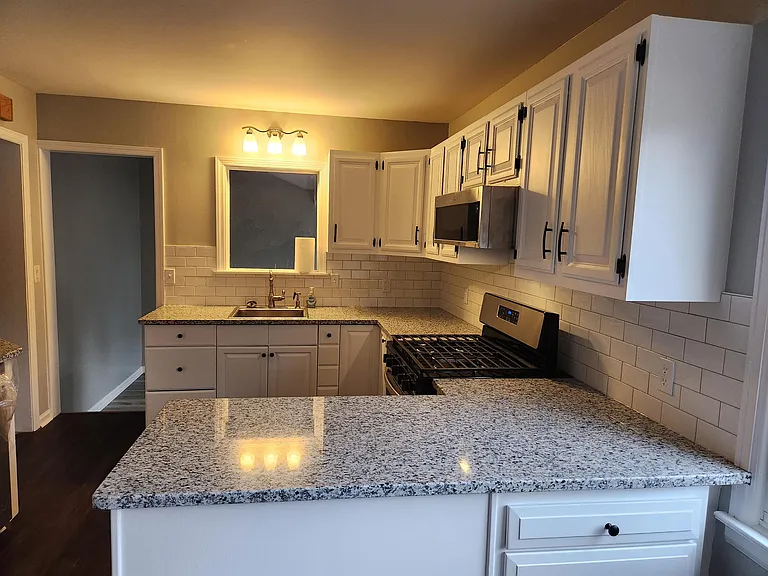 124 Washington Blvd — Photo 4