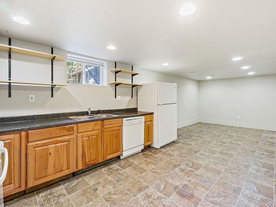 1st image of 908 S Cushman Ave Unit C