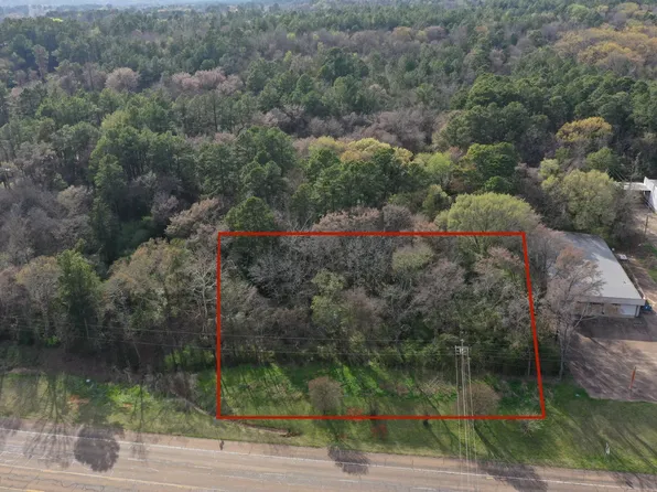 805 Broadnax St, Daingerfield, TX 75638