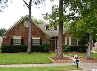 15726 Lake Lodge Dr, Houston, TX 77062