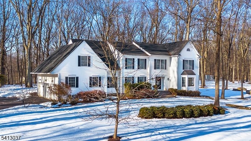 1st image of 7 Chestnut St