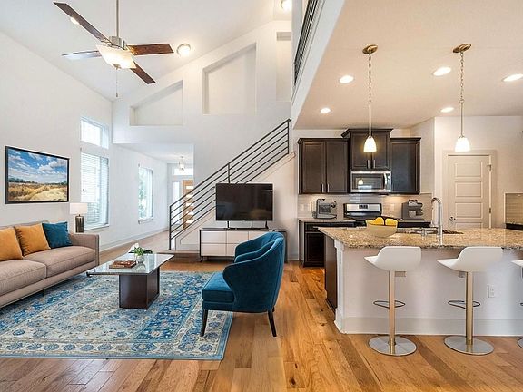 4th image of 1408 Casa Dr #1