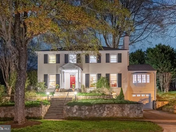 6309 Kenhowe Dr, Bethesda, MD 20817