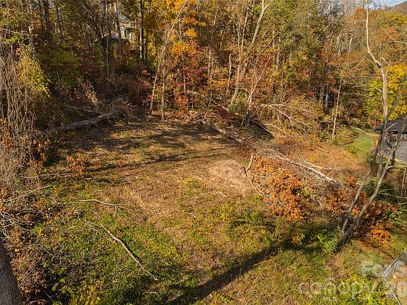 2nd image of 13 Bassett Rd