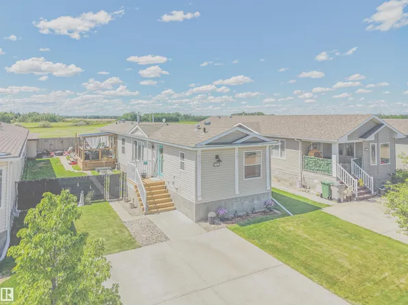 1122 Aspen Dr W, Leduc, AB T9E 8R3
