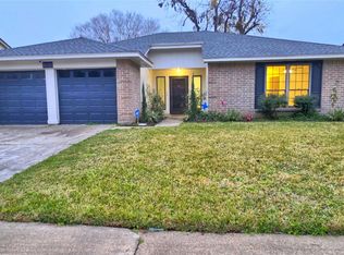16715 Maplemont Dr, Houston, TX 77095