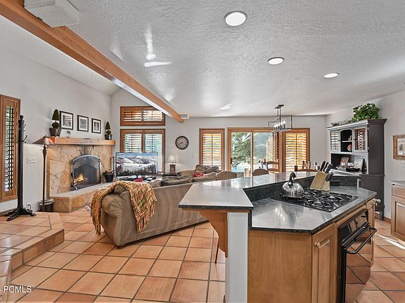 5th image of 2478 Deer Lake Dr #1A