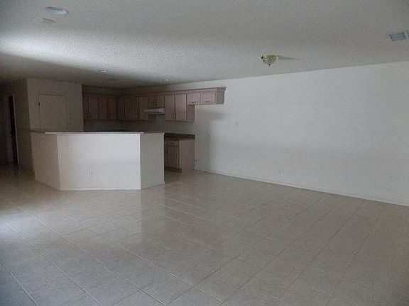 3rd image of 5409 Wimberley St