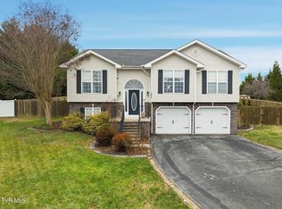 191 Royal Oaks Dr, Jonesborough, TN 37659