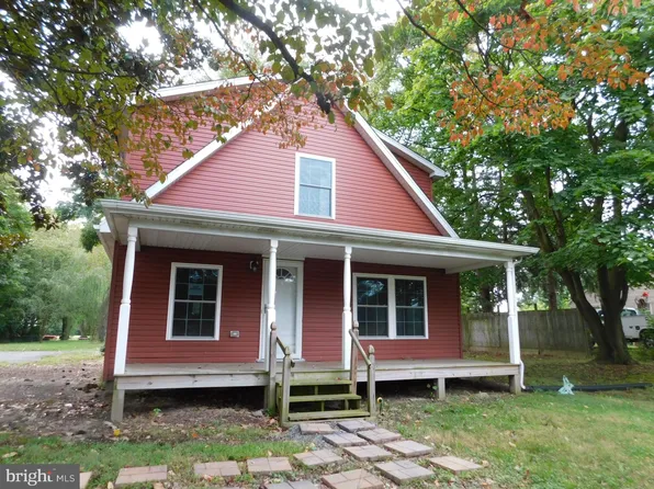 1060 Artis Dr, Dover, DE 19904