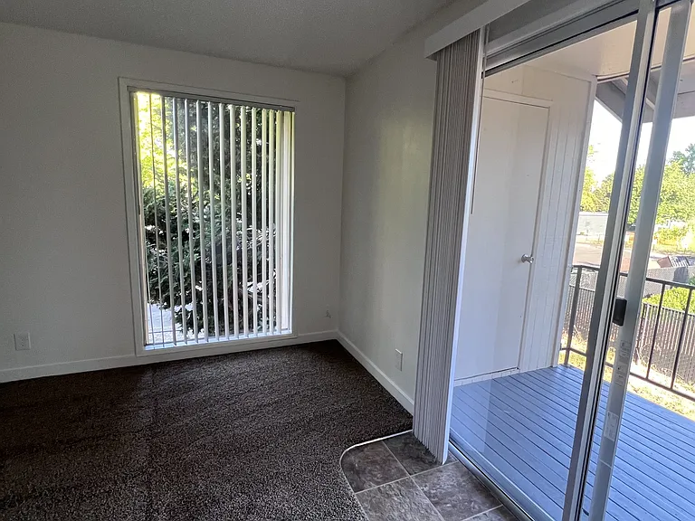 3472-3482 Hadley St NE — Photo 10