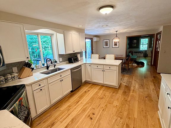 2nd image of 292 Stow Rd