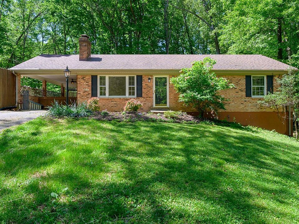 1st image of 180 Lamont Cir