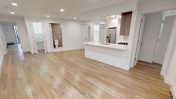 Rented by Bravado Real Estate LLC | media 21