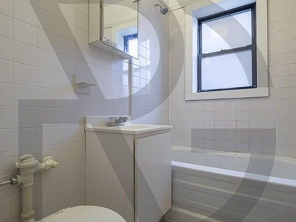 4th image of 2900 N Mildred Ave #2902D3