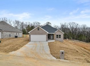 510 Madeleine, Austin, AR 72007