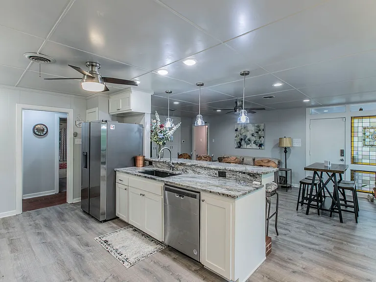 2518 Marlandwood Rd — Photo 11