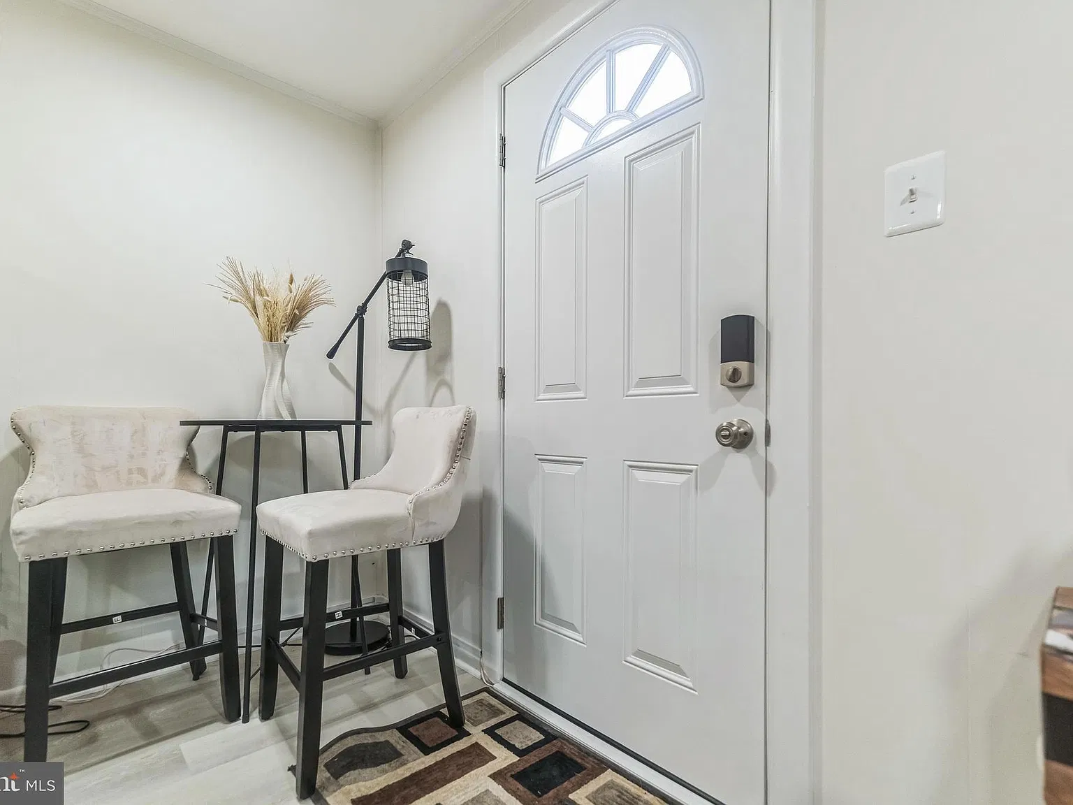 2 bed, $1,800 — Photo 2