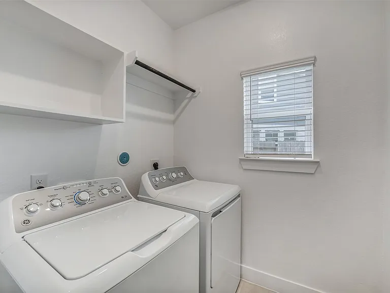 19384 Poppy Village Cir — Photo 29