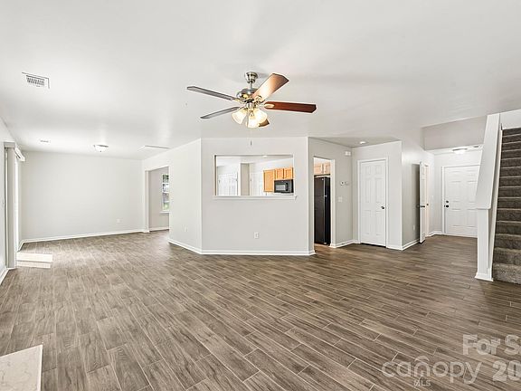 5th image of 5904 Leawood Run Ct
