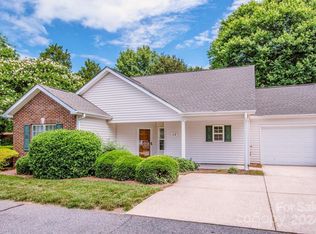 112 Oak Village Pkwy, Mooresville, NC 28117