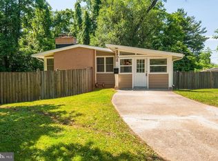 2902 Pine Spring Rd, Falls Church, VA 22042