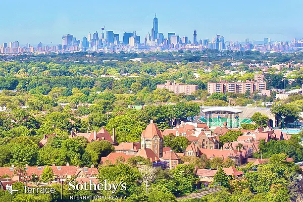 Rented by Terrace Sotheby's International Realty | media 9